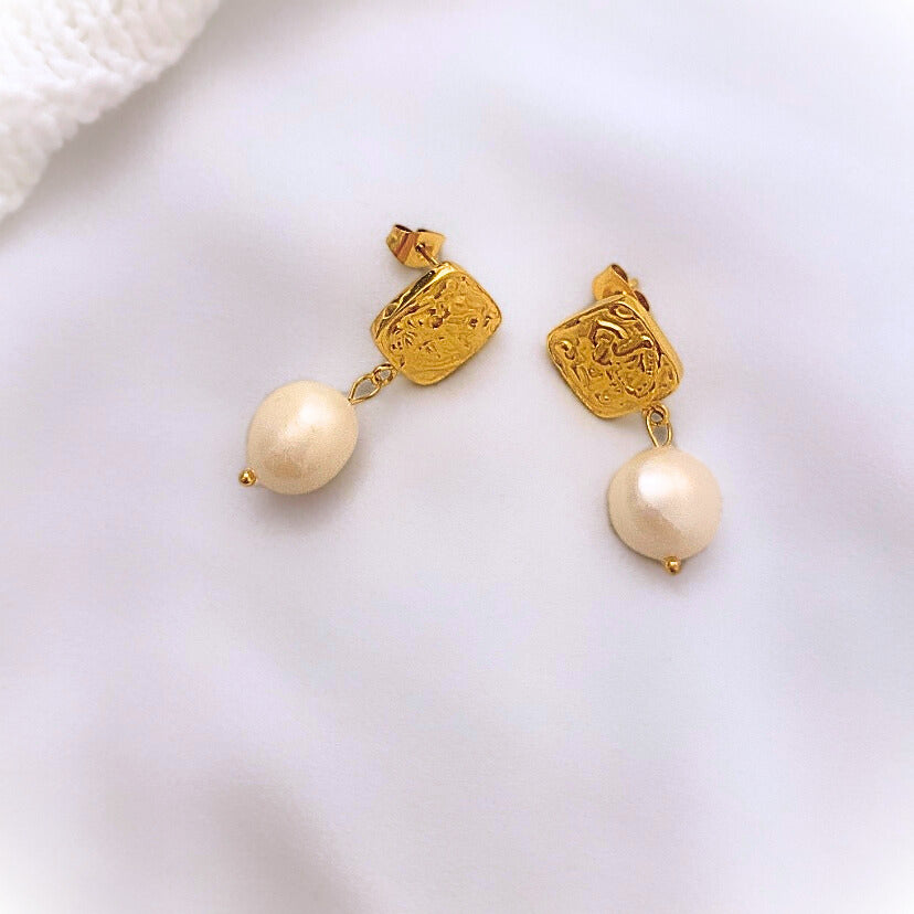 Stud earrings "Charisma"