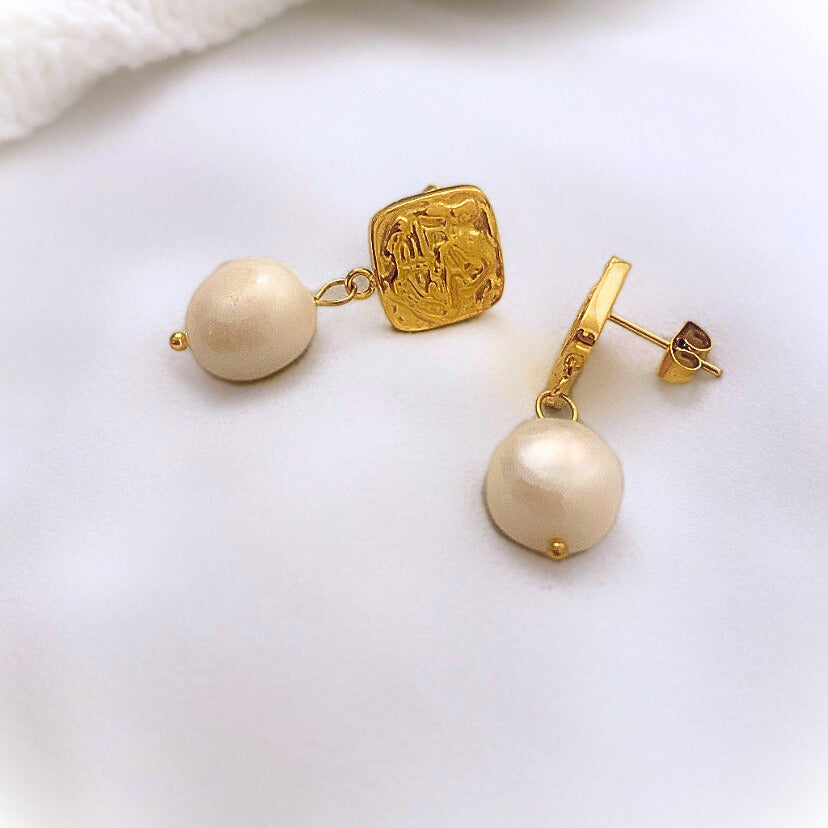 Stud earrings "Charisma"